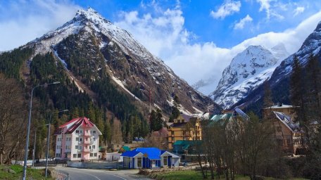 Домбай — лучший горнолыжный курорт